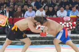 "Siêu kinh điển" vật hội làng Việt Nam: Ngôi sao đẳng cấp thế giới vất vả trước đô cử 100kg