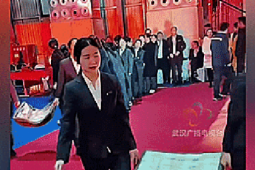 Công ty thưởng Tết hàng trăm ngàn tỉ đồng, dân mạng chỉ biết… ước