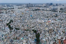 Phường nào ở TP HCM có mật độ dân số hơn 10 lần Singapore?