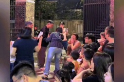 Ra mắt nhà bạn gái, chàng trai được 50 người thân xếp hàng chào đón