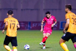 Văn Hậu ghi siêu phẩm từ giữa sân như Beckham, CĐV rần rần gọi tên ĐT Việt Nam