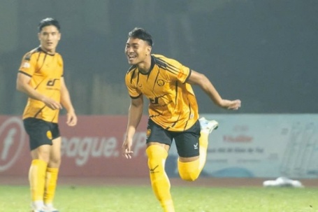 Chưa từng có trong lịch sử V.League: CLB Thanh Hóa thay thủ môn vào làm tiền đạo