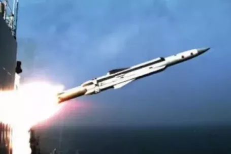 Iran sắp mua tên lửa diệt hạm siêu thanh Trung Quốc