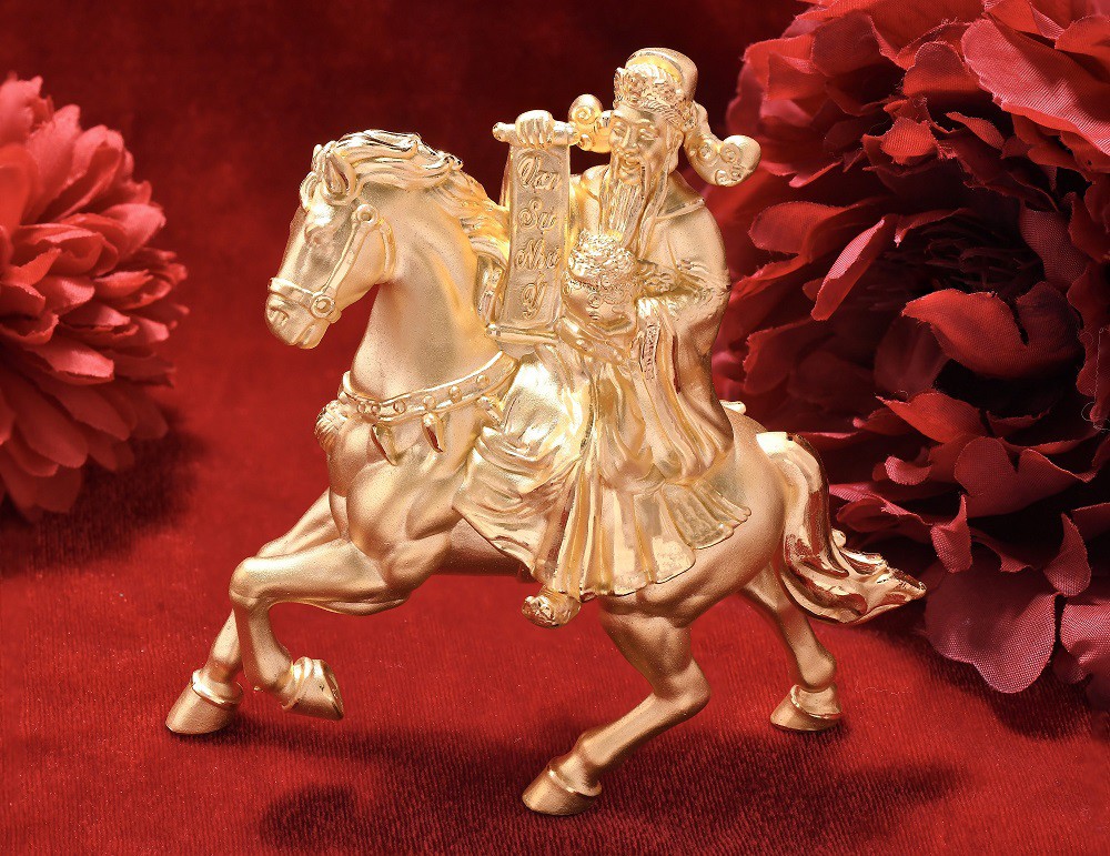 Ngoài nhẫn tròn trơn, các thương hiệu còn ra mắt sản phẩm vàng ông Thần Tài và linh vật ngựa vàng năm 2026.