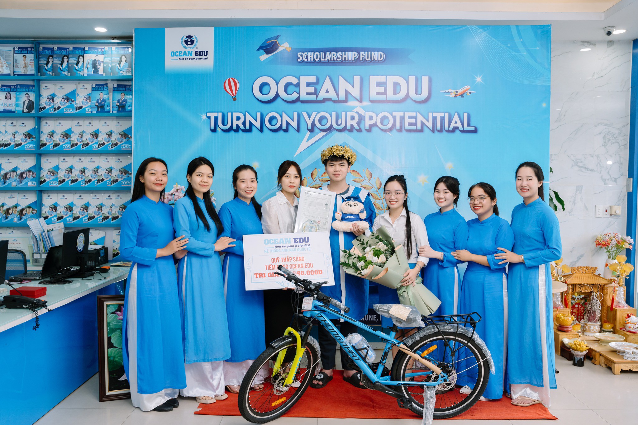 Học viên Ocean Edu nhận khen thưởng từ quỹ “Thắp sáng tiềm năng Ocean Edu”