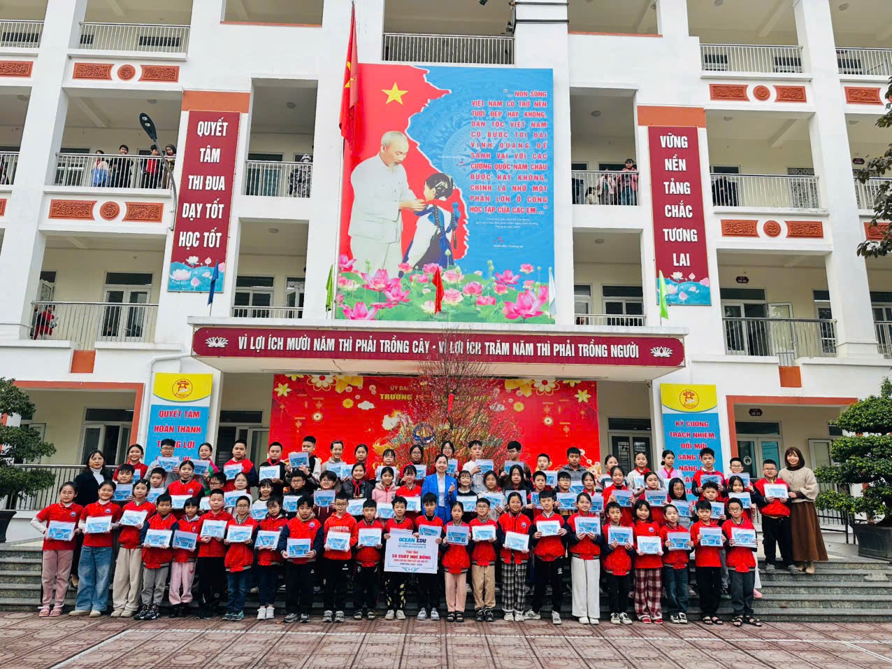 Ocean Edu trao tặng học bổng “Vươn Cao Việt Nam” tới học sinh toàn quốc