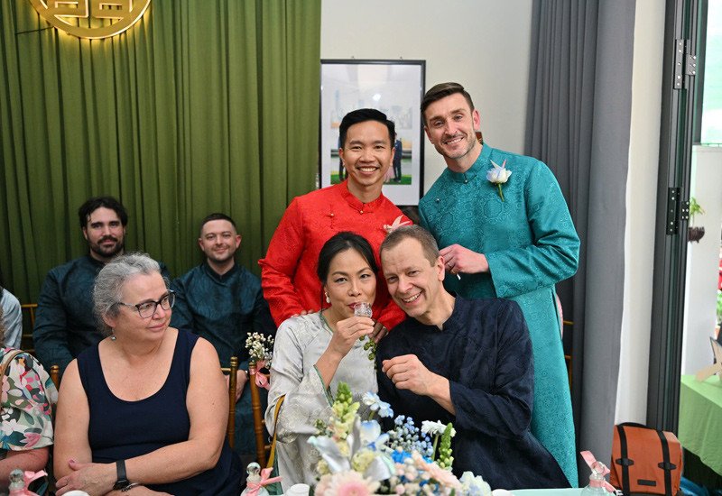 Đám cưới được tổ chức theo nghi thức truyền thống của người Việt&nbsp;