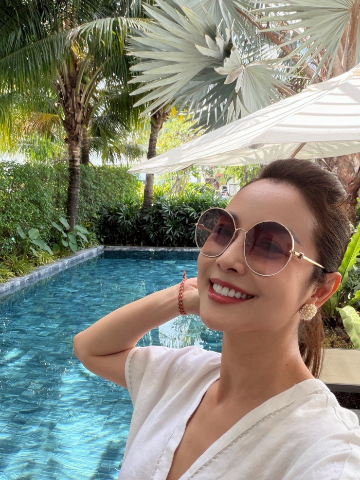 Con gái Hoa hậu Jennifer Phạm thừa hưởng nét đẹp của cả bố lẫn mẹ - 9