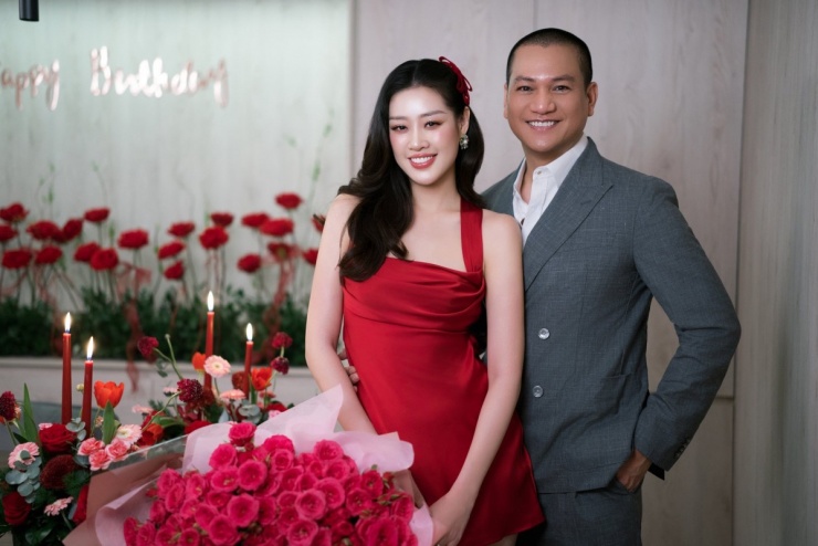 Khánh Vân khóc khi được chồng làm tiệc sinh nhật bất ngờ - 1