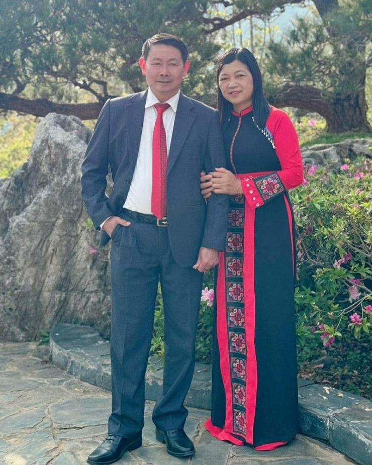 Bố mẹ chồng của Linh 