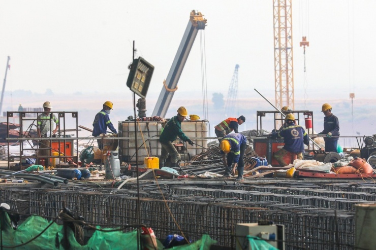 Theo báo cáo của Bộ Xây dựng (kỳ giữa tháng 1/2026), dự án sân bay Long Thành giai đoạn 1 có 4 dự án thành phần. Trong đó, dự án thành phần 1 là các công trình trụ sở cơ quan quản lý nhà nước, đến nay tất cả 6 công trình trụ sở đã hoàn thành xây dựng.