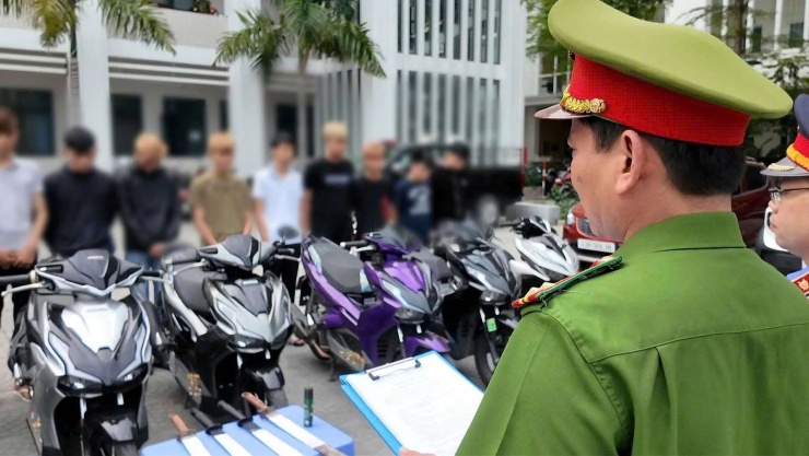 Các đối tượng tại cơ quan công an. Ảnh: CACC