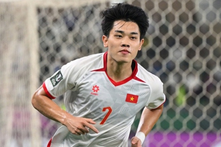 AFC phạt Đình Bắc 1.000 USD, cấm thi đấu 2 trận ở đội tuyển Việt Nam