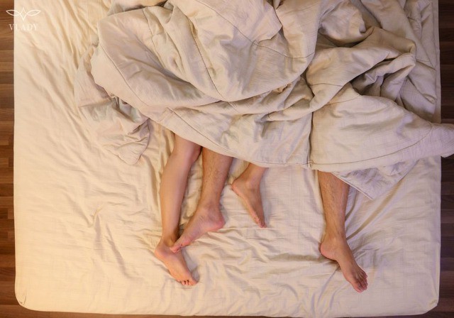 Người dân cần chủ động trang bị kiến thức về sức khỏe sinh sản, thực hành quan hệ tình dục an toàn, và đi khám sớm khi có dấu hiệu bất thường. Ảnh minh họa.