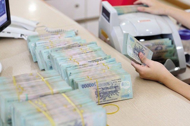 Vietcombank cũng vừa thông báo cộng thêm lãi suất huy động cho người gửi tiền.