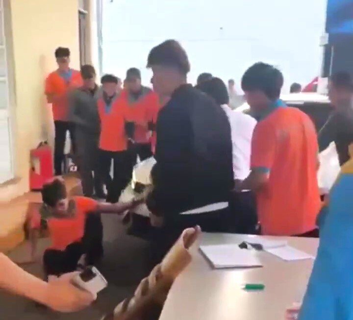 Ô tô con lao vào nhóm người ở cây xăng bến xe liên tỉnh Đà Lạt. (Ảnh cắt từ camera)