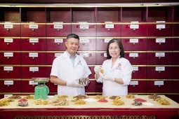 Tiến sĩ, bác sĩ CKII Vân Anh – Lương y Đỗ Minh Tuấn: Song hành gìn giữ Nam y Việt