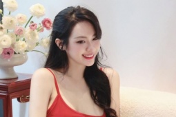 Ảnh sao 26/2: Bạn gái thiếu gia Đức Phạm khoe body bốc lửa