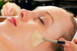 Bí quyết 'trẻ hóa tức thì' với mặt nạ lòng trắng trứng và nước cốt chanh