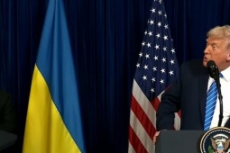 Báo Mỹ tiết lộ nội dung điện đàm giữa ông Trump và Tổng thống Ukraine