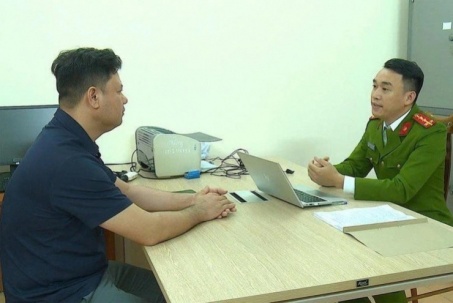 Khởi tố người điều ô tô 'khóa đuôi' chặn xe ngày mùng 2 Tết ở Hà Tĩnh