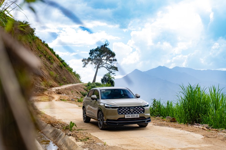 Dòng xe HR-V e: HEV RS chính thức có giá bán mới, giảm 34 triệu đồng - 5