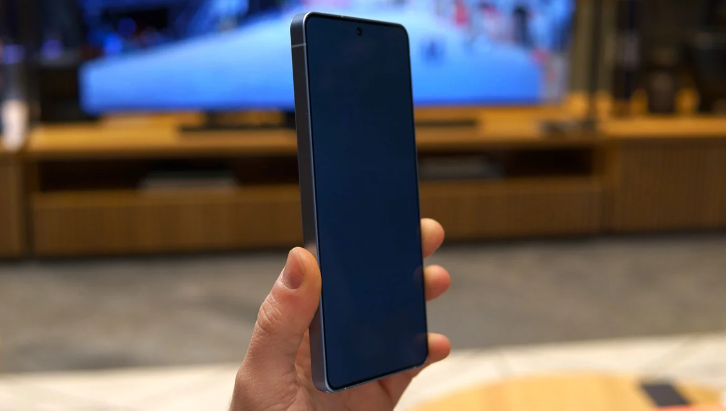 HOT: Trên tay Galaxy S26 Ultra cao cấp nhất, giá từ 36,99 triệu đồng - 1