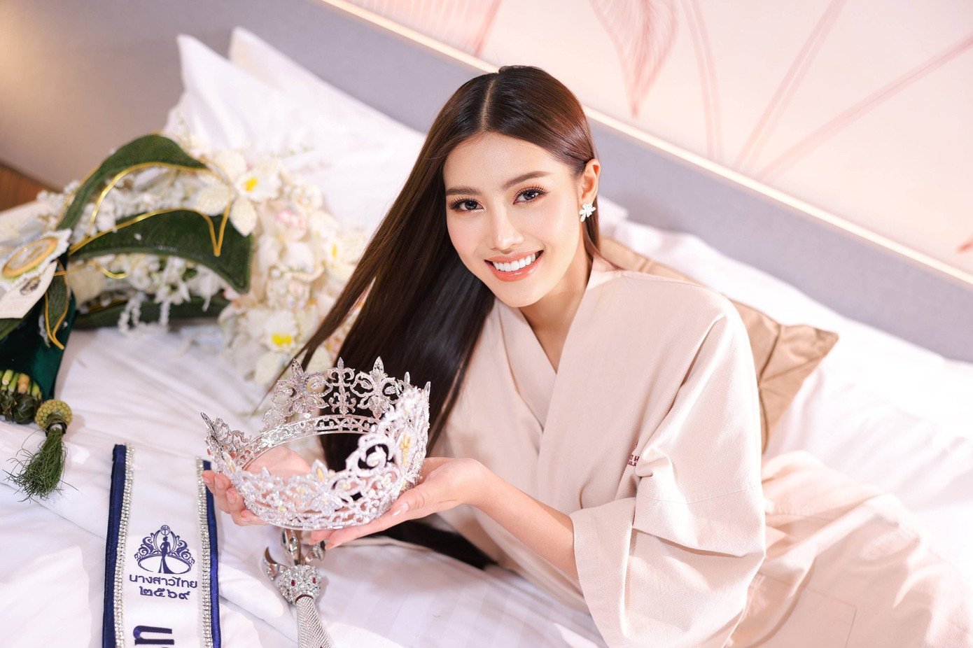 Ngắm nhan sắc dịu dàng, "đẹp không góc chết" của tân Hoa hậu Thái Lan 2026 - 5