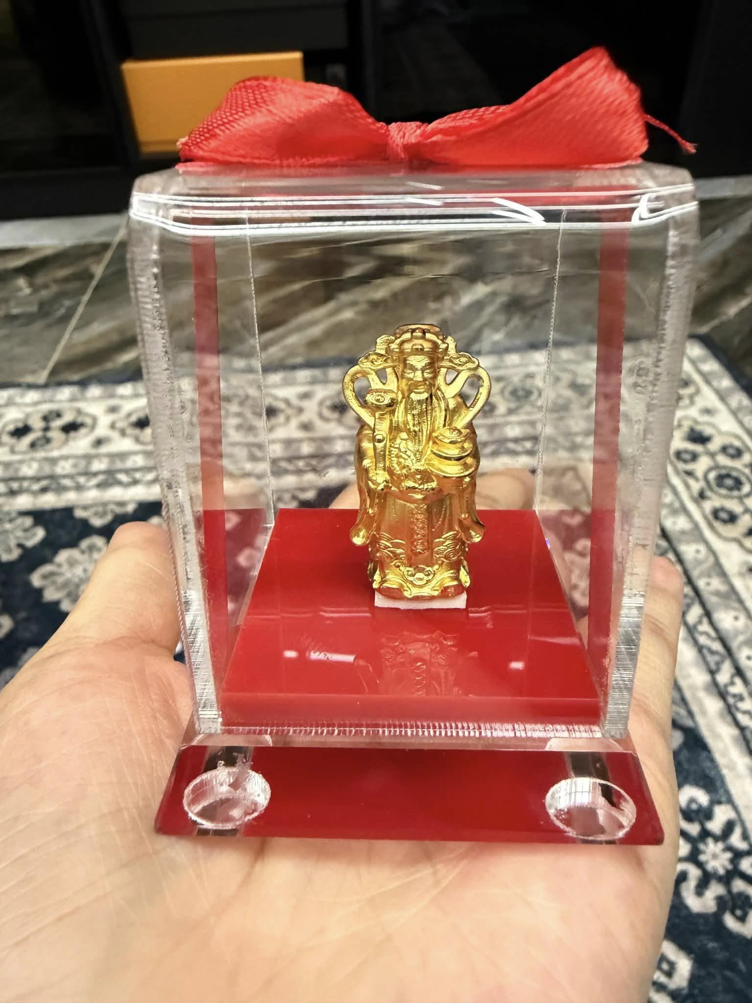 Văn Mai Hương mua vàng hình ngựa, Quách Thành Danh được vợ tặng quà ngày Thần Tài - 2