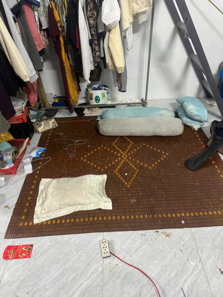 Hiện trường nơi bà T bị điện giật. Ảnh: CACC