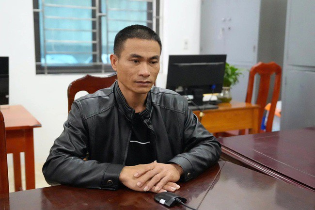 Nguyễn Văn Thâm tại cơ quan điều tra. Ảnh: Công an tỉnh Lào Cai.&nbsp;