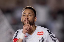 Neymar ghi cú đúp đẳng cấp, nhảy ăn mừng bất chấp không được lên tuyển Brazil