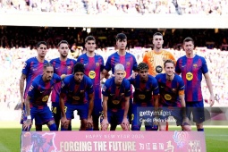 Barcelona bỏ xa Real Madrid về doanh thu, MU đứng hạng mấy?