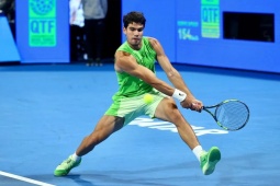 Nóng nhất thể thao sáng 28/2: Alcaraz được khen trình giao bóng lên đỉnh cao mới