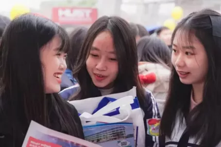 Tuyển sinh ĐH 2026: Siết đầu vào chính quy, có phình liên kết?