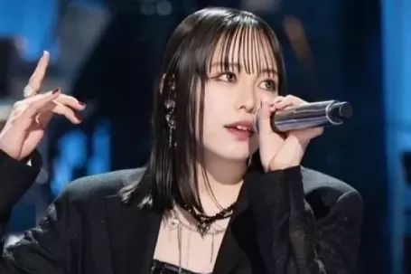 Ca sĩ Nhật Bản đối đầu Phương Mỹ Chi