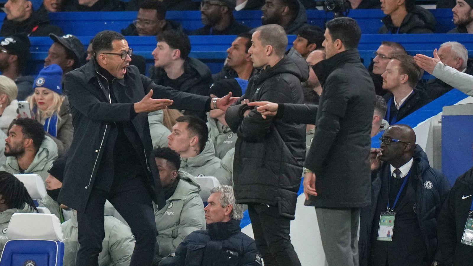 Cuộc đấu trí giữa HLV Arteta (bên phải) và Rosenior hứa hẹn sẽ rất căng thẳng