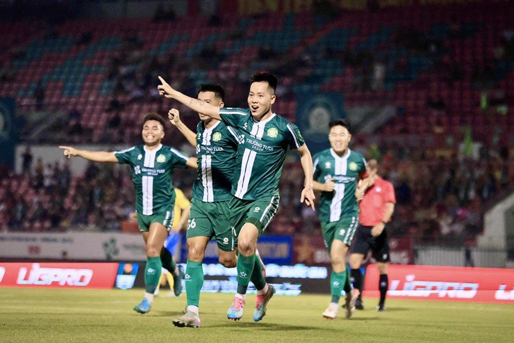 Đồng Nai thắng tưng bừng Đồng Tháp