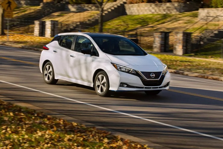 Lời cảnh báo đến chủ nhân ô tô đi kèm cảm biến áp suất lốp