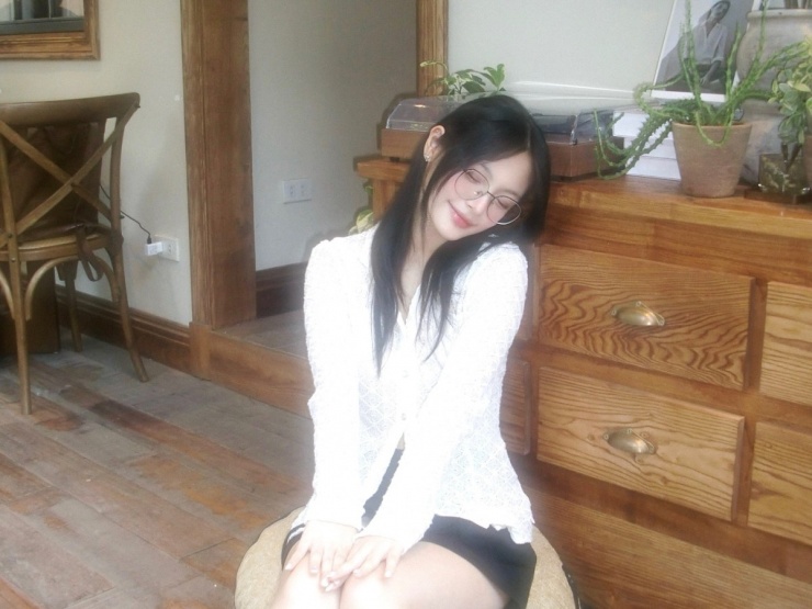 MC Phan Anh và gia đình thường sang thăm con gái khi rảnh. Ngược lại, vào những ngày lễ Tết, Bảo Anh cũng về chơi với bố mẹ. Tuy nhiên trên trang cá nhân, Phan Anh hạn chế chia sẻ hình ảnh của con gái để giữ sự riêng tư cho con khi bước vào tuổi trưởng thành.