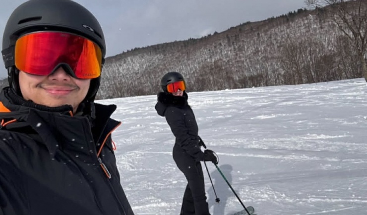 Các con 'vua hàng hiệu' Jonathan Hạnh Nguyễn xuất ngoại đầu xuân - 4