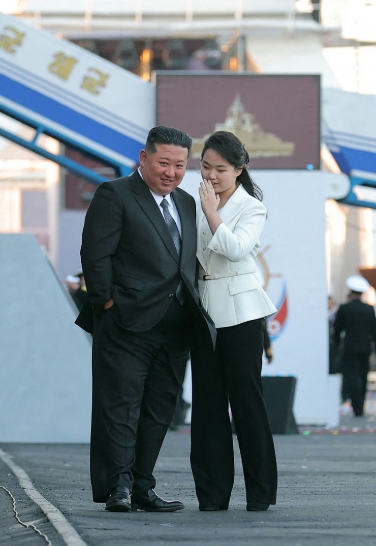 Phong cách của con gái ông Kim Jong-un - 7