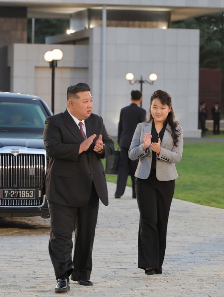 Phong cách của con gái ông Kim Jong-un - 11