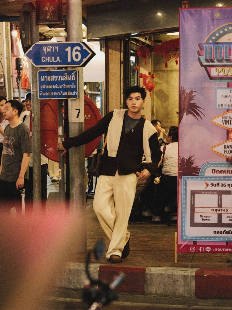 Những bức ảnh chuẩn "chất liệu bạn trai" của HIEUTHUHAI tại Bangkok.