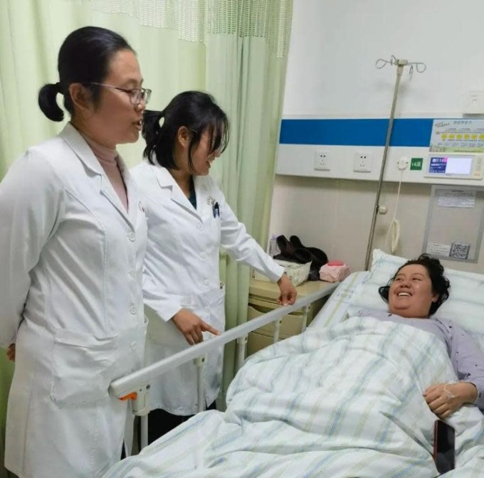 Sản phụ hiện sức khỏe tốt sau ca mổ lấy thai. Ảnh: Global Times