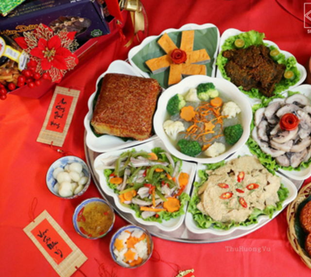 Mâm mặn đầy đủ để cúng rằm tháng Giêng.