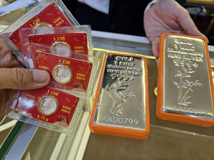 Giá vàng, bạc được dự báo tăng tiếp khi căng thẳng giữa Mỹ - Israel và Iran leo thang