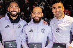 Tin mới nhất bóng đá sáng 28/2: 3 sao MU được Ngoại hạng Anh vinh danh