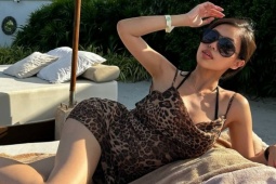 Ảnh sao 28/2: Tiên Nguyễn khoe dáng khi đi trăng mật với chồng