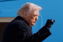 Trung Đông căng như dây đàn, ông Donald Trump nhắc tới "vũ lực", Iran chịu nhượng bộ?